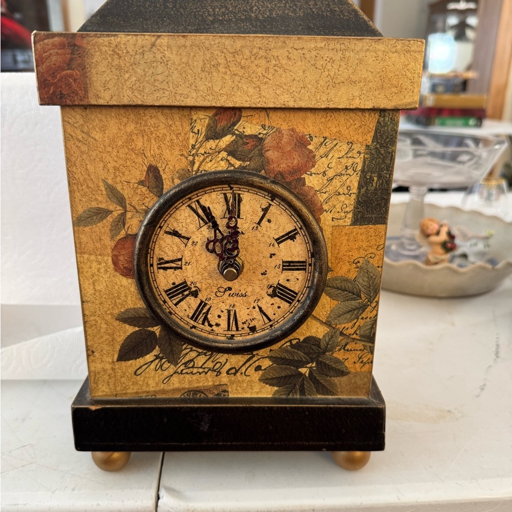 Vintage Style Floral Mantle Clock